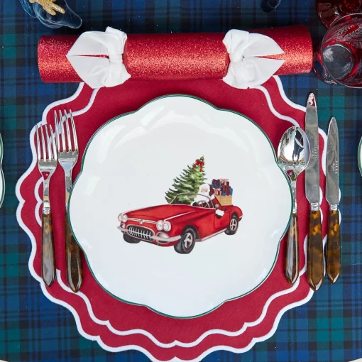 Dinner Plates<Mrs. Alice Driving Home for Christmas Dinner Plate