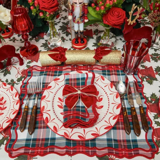 Starter Plates | Crockery Sets<Mrs. Alice Elizabeth Red Garland Starter Plates (Set of 4)