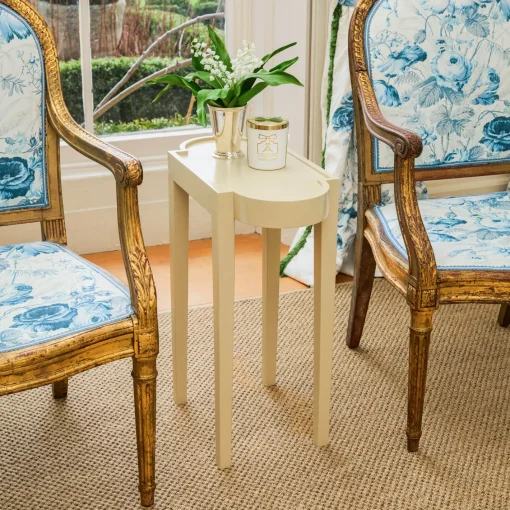 Furniture<Mrs. Alice Putty Lacquer Side Table