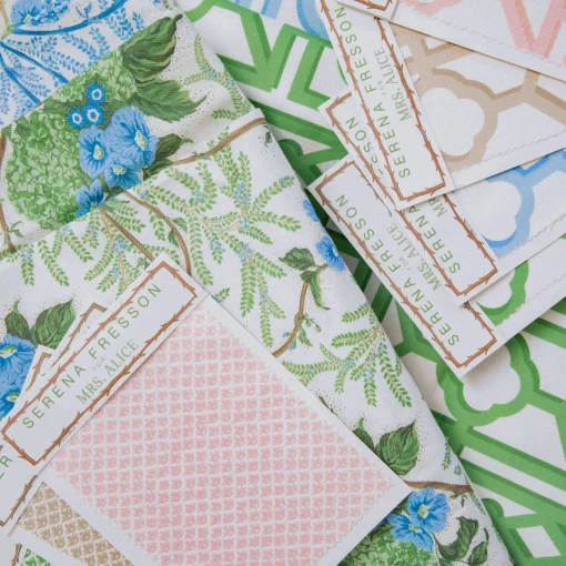 Serena Fresson Fabrics<Mrs. Alice Yellow Lady Isabella's Garden Fabric